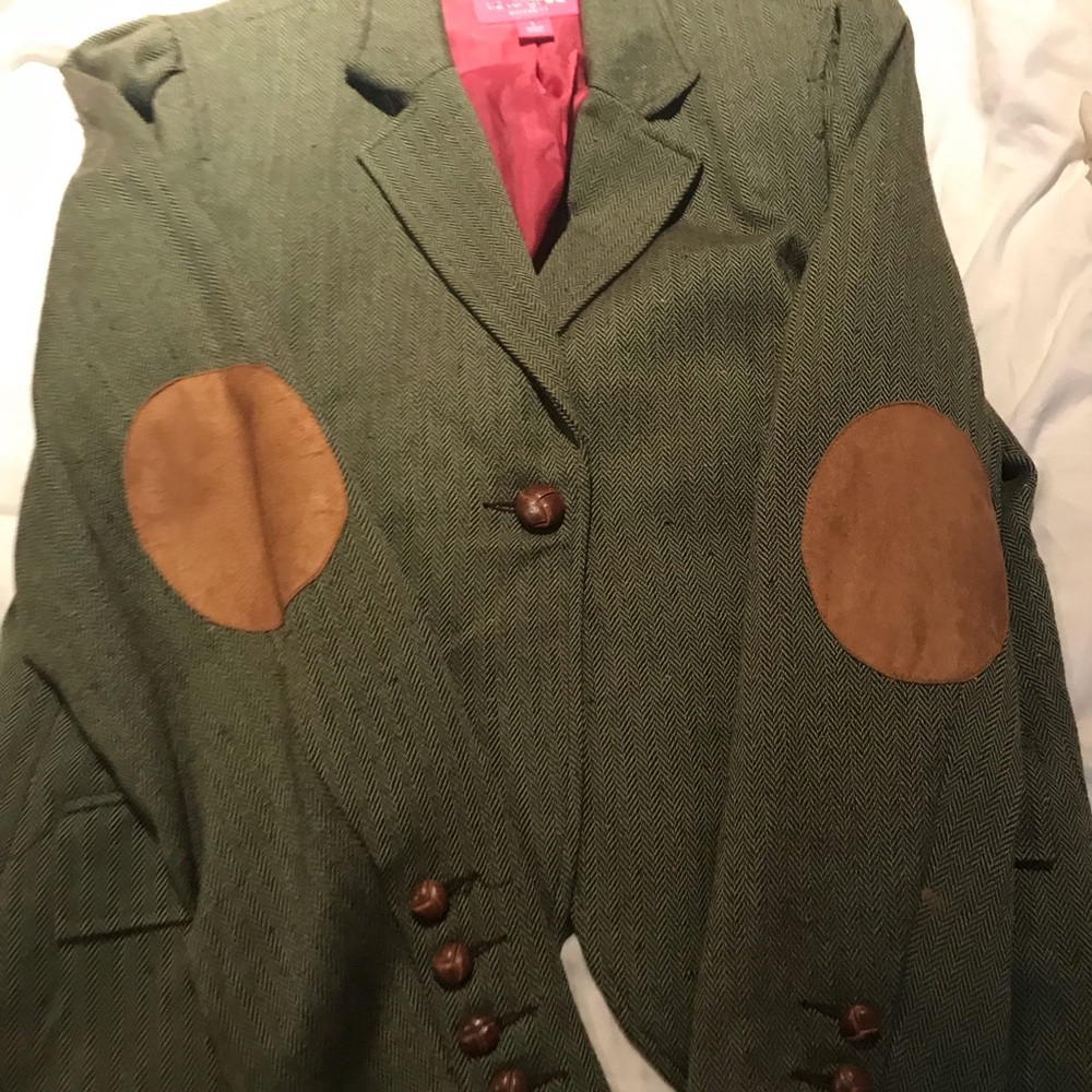Blazer - Picture 3 of 3